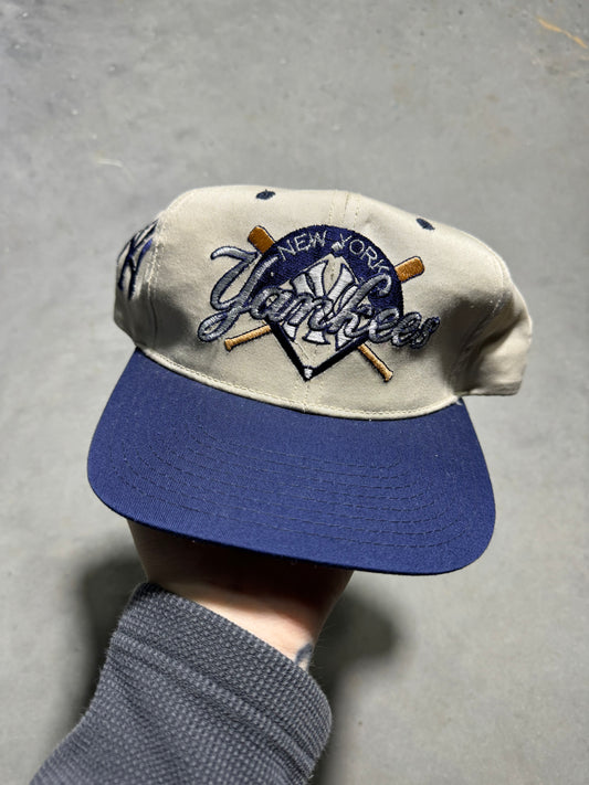 90’s New York Yankees Vintage Khaki Navy Multi Logo MLB Snapback Hat (OSFA)