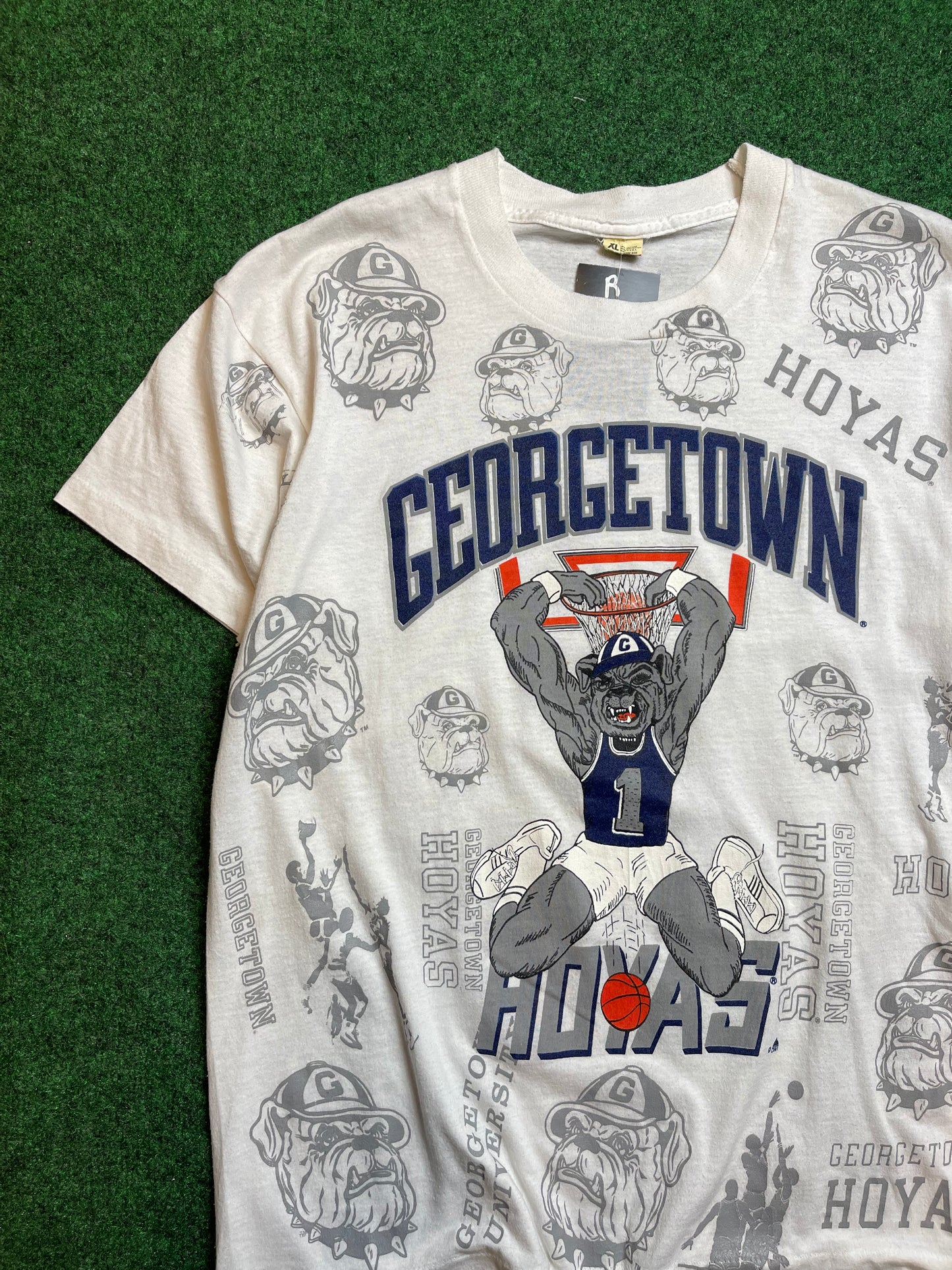 90’s Georgetown Hoyas Vintage College Basketball All Over Print Tee (Large)