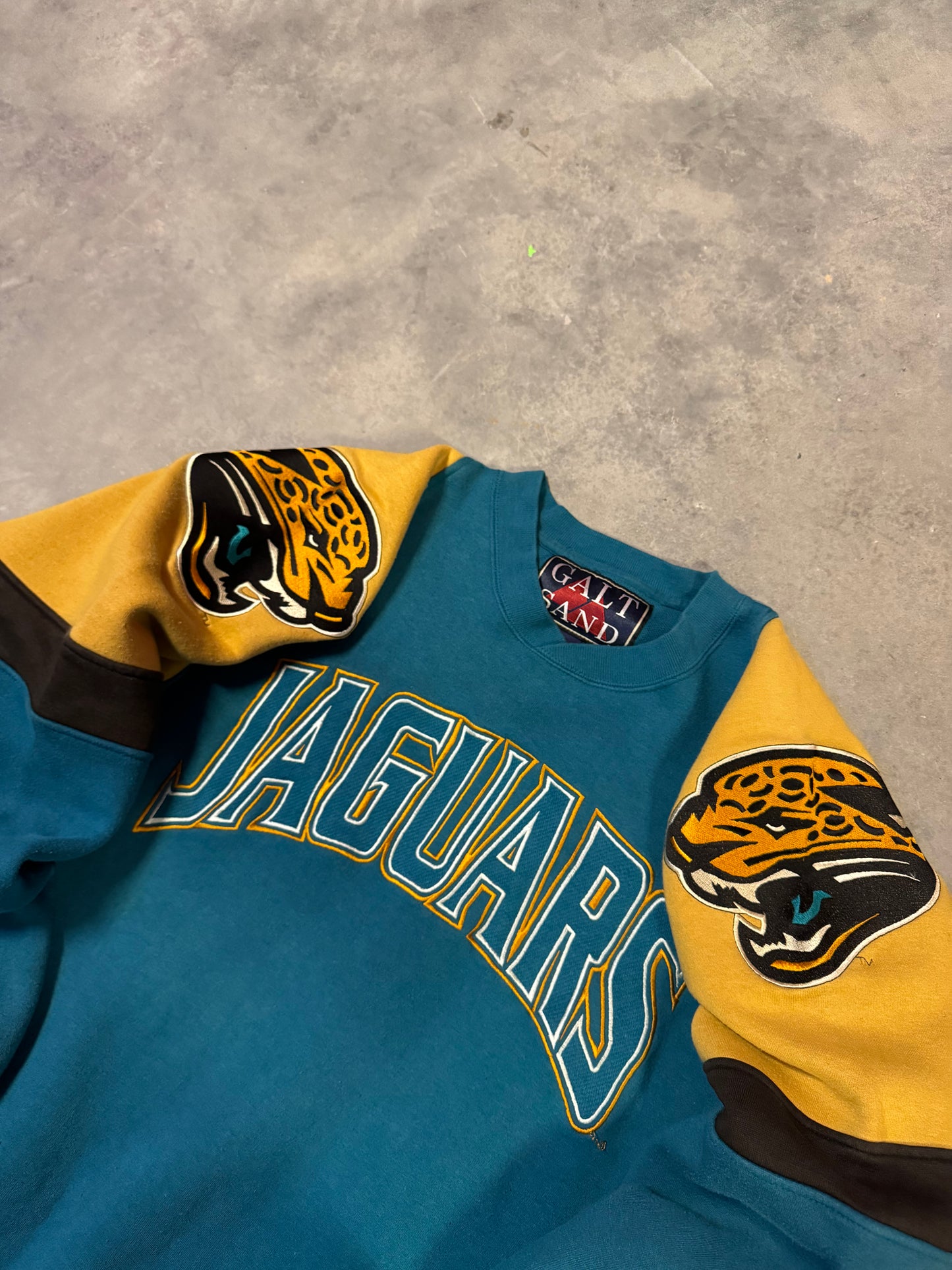 90’s Jacksonville Jaguars Vintage Heavyweight NFL Big Logo Embroidered Crewneck (Large)