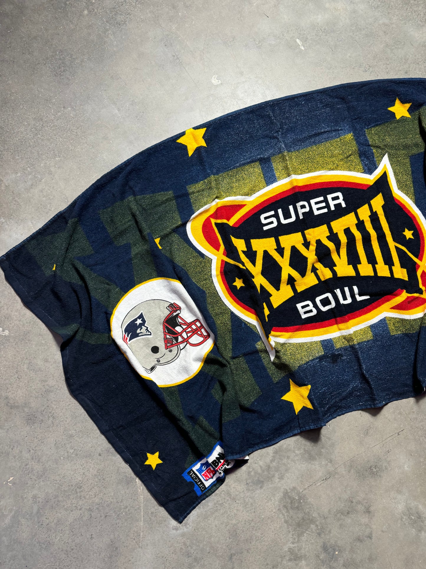 2004 Carolina Panthers vs. New England Patriots Super Bowl XXXVIII Vintage NFL Beach Towel - Brand New