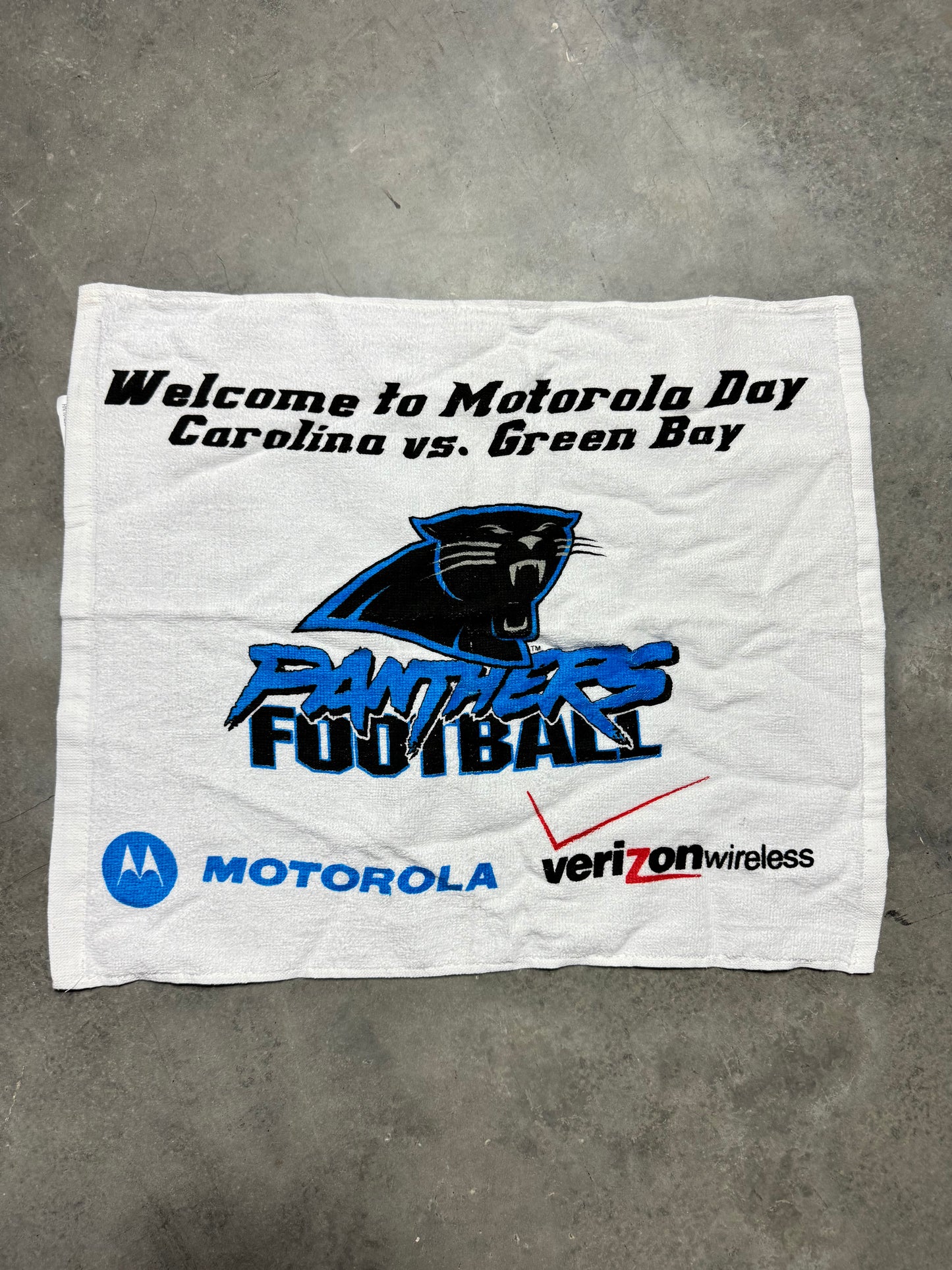 2004 Carolina Panthers vs. Green Bay Packers Monday Night Football Vintage Display White Cotton Fan Towel - Brand New