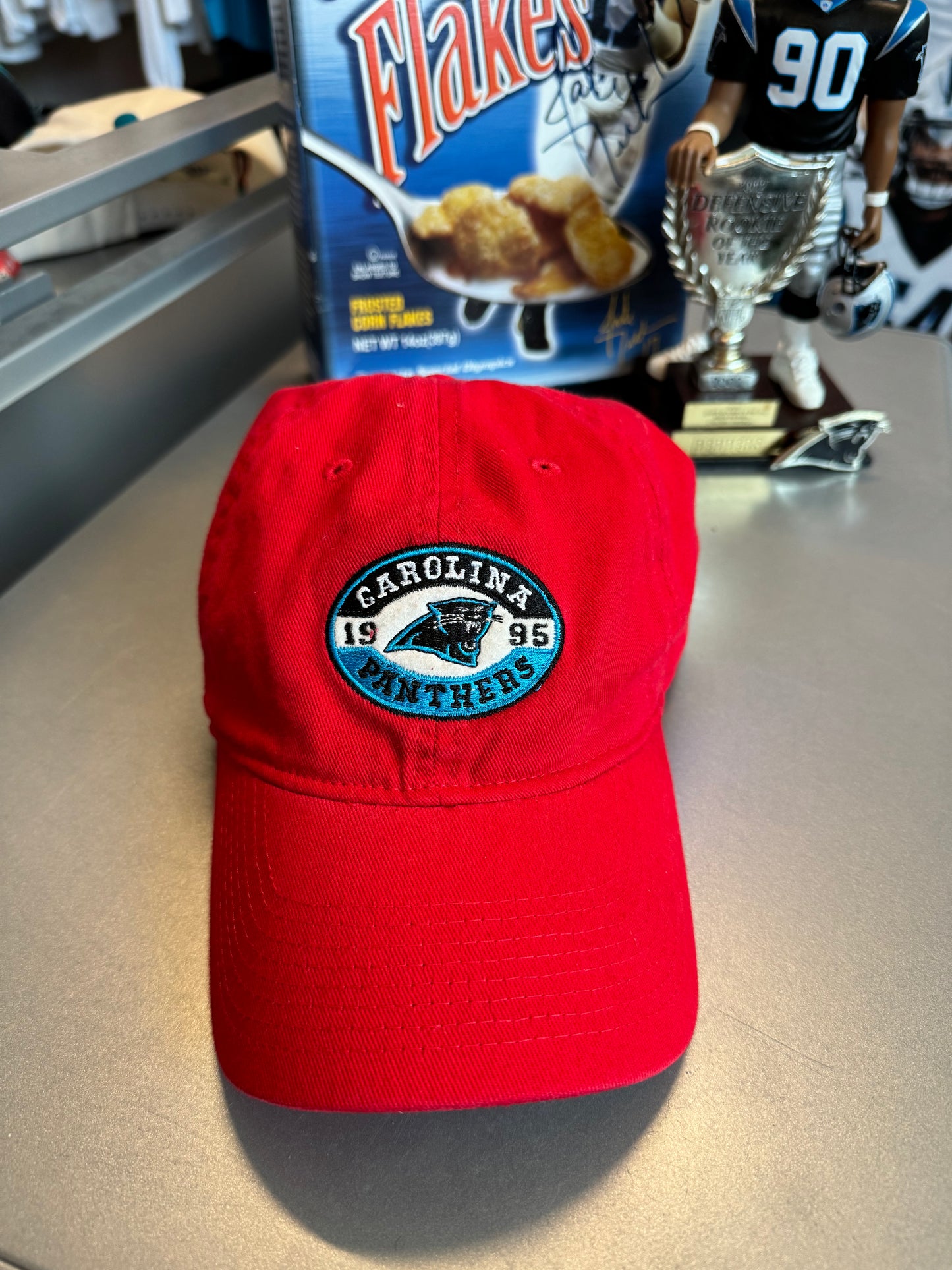 00’s Carolina Panthers Vintage Red Reebok Oval Logo NFL Strapback Hat (OSFA)