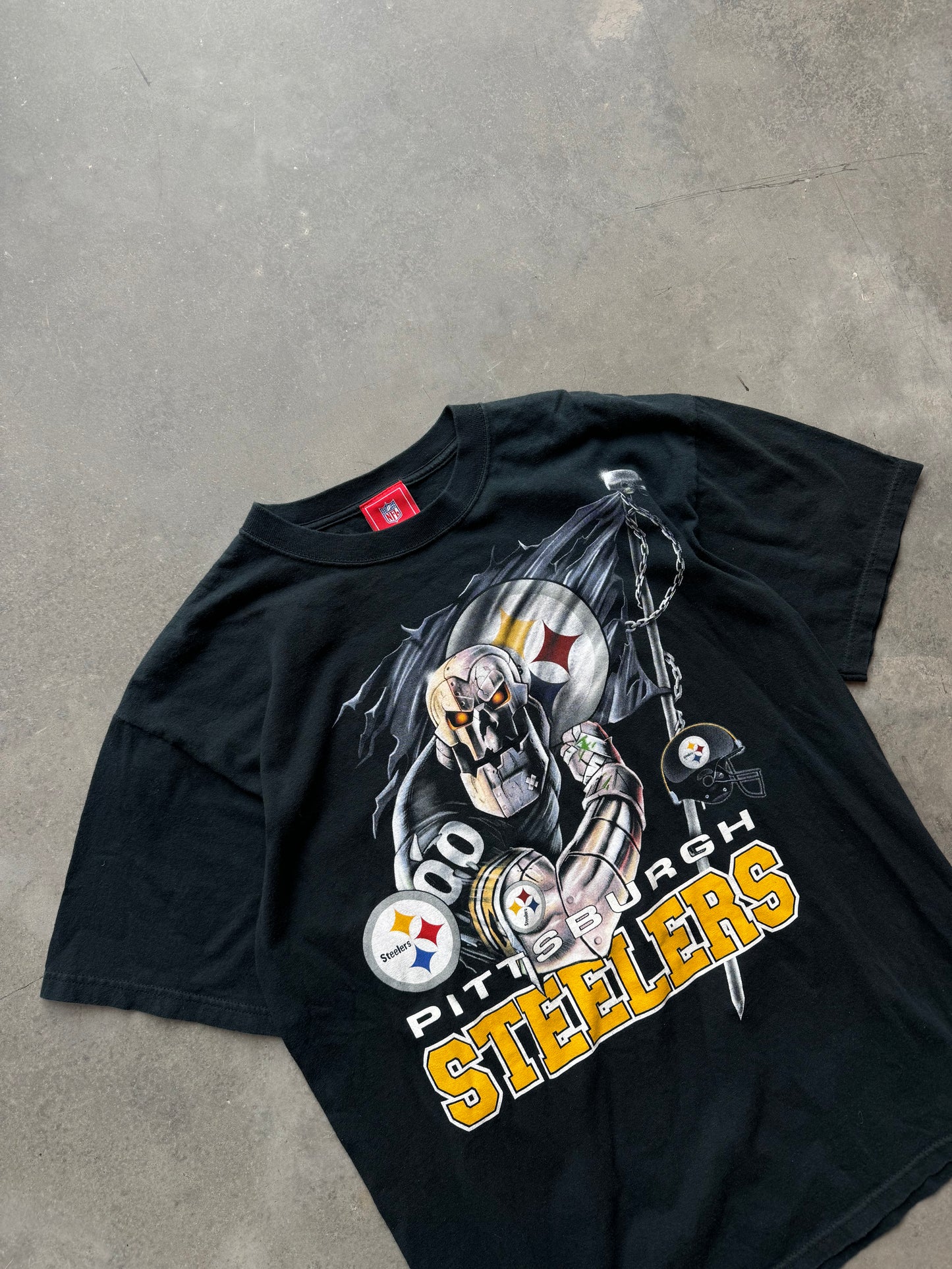 00’s Pittsburgh Steelers Vintage Steel Monster NFL Tee (Large)