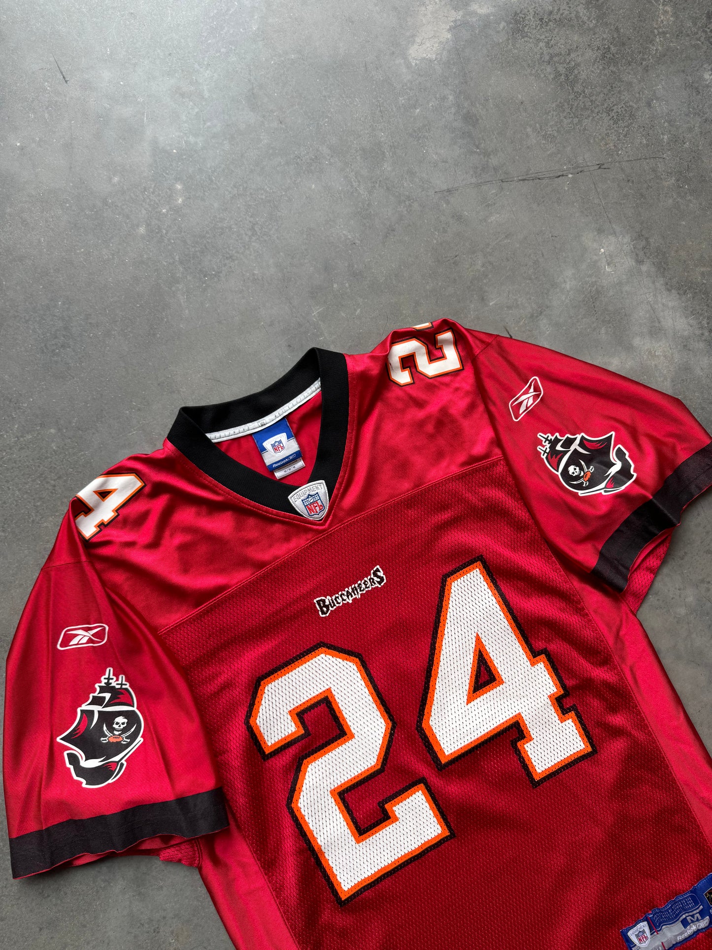 00’s Tampa Bay Buccaneers Cadillac Williams Vintage Red Reebok NFL Jersey (Medium)