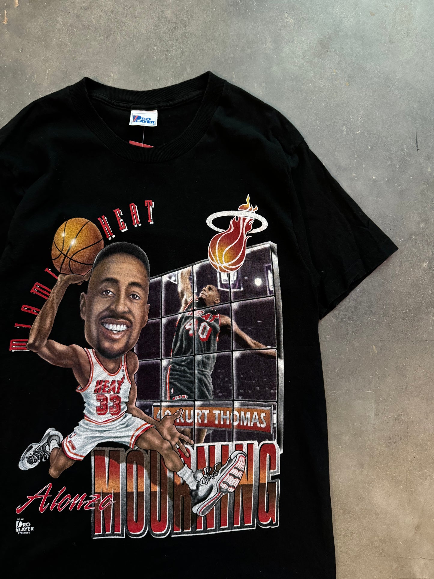 90’s Miami Heat Alonzo Mourning Kurt Thomas Vintage Pro Player NBA Caricature Tee (Large)