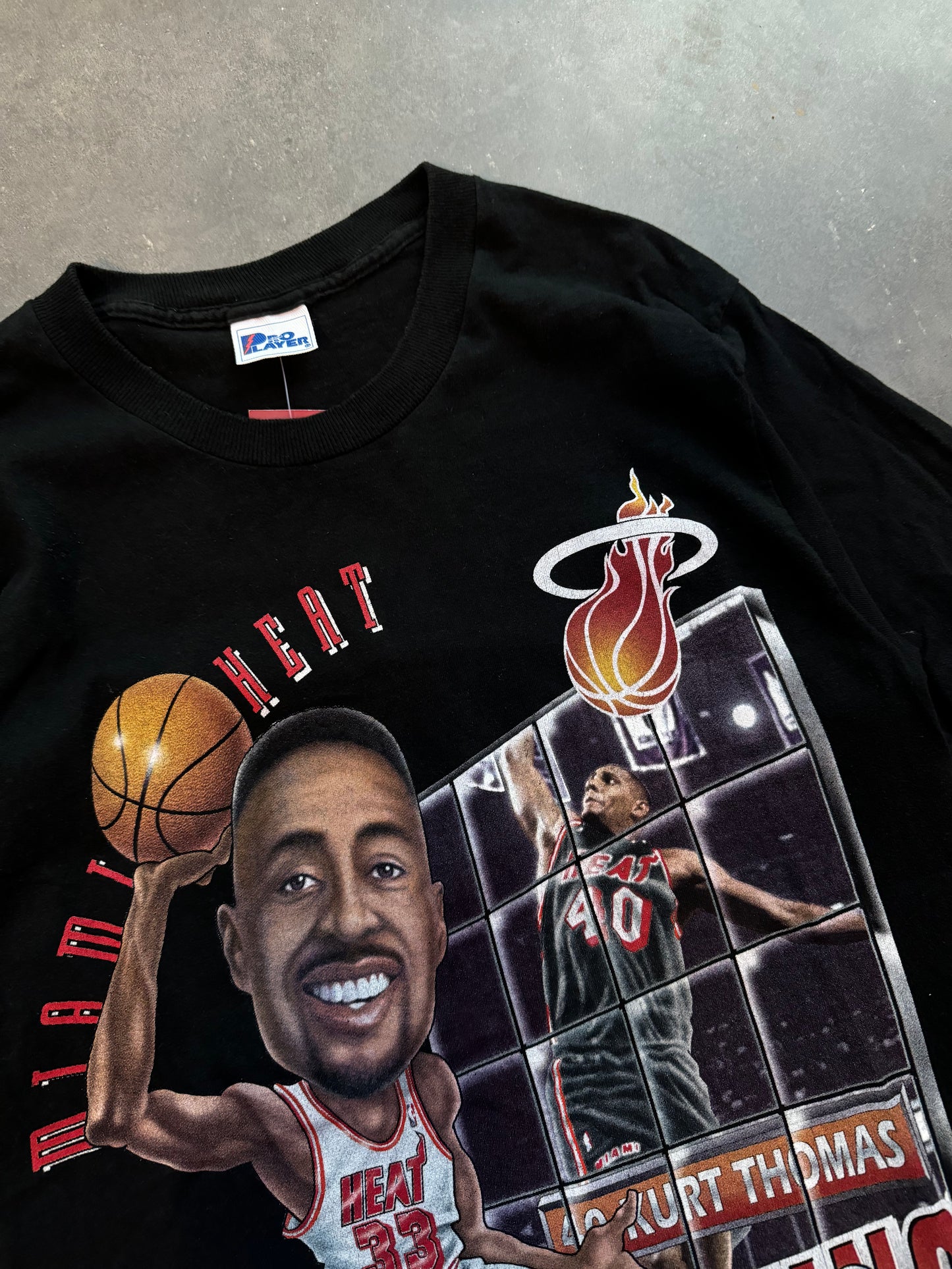 90’s Miami Heat Alonzo Mourning Kurt Thomas Vintage Pro Player NBA Caricature Tee (Large)