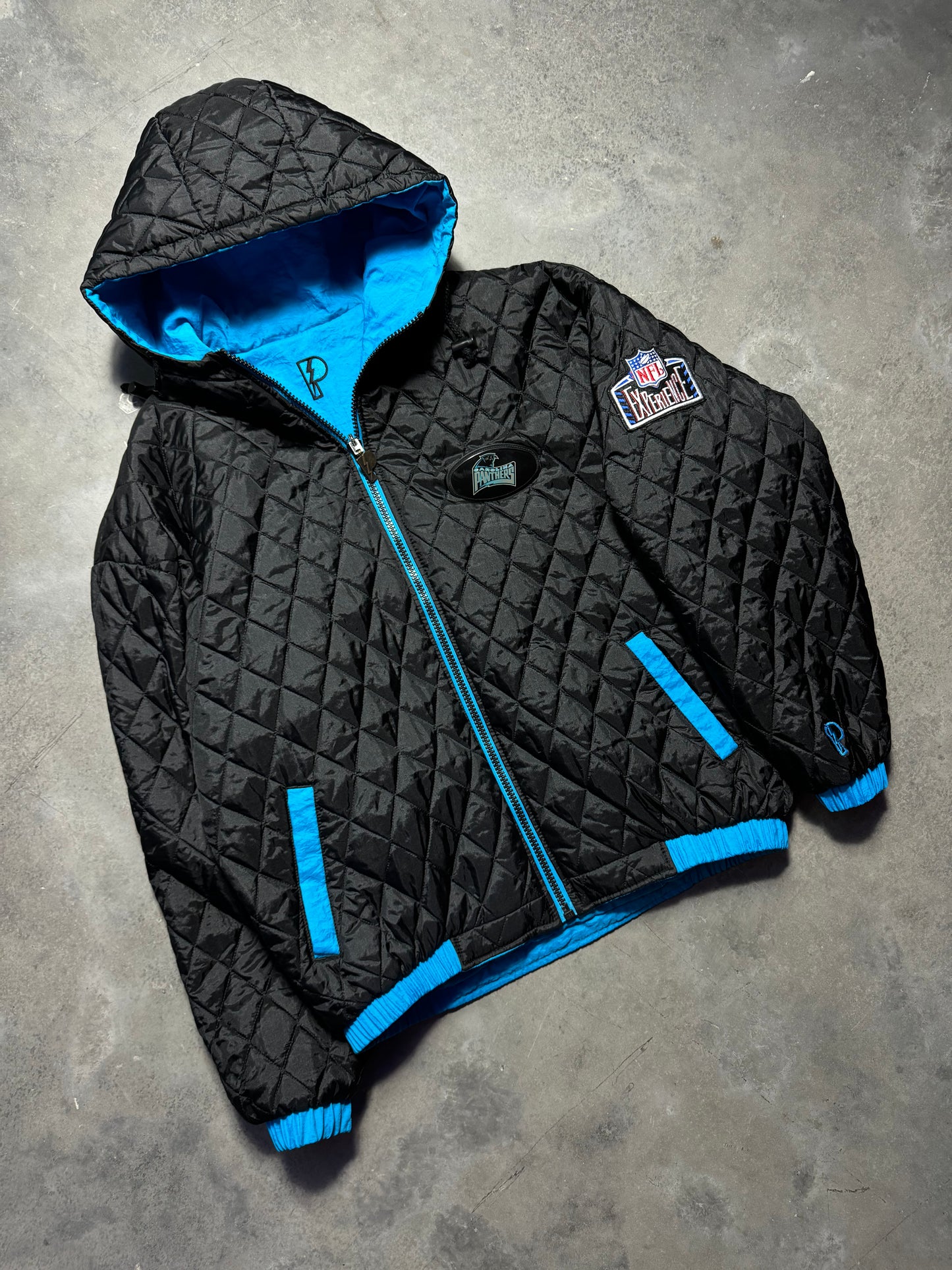90’s Carolina Panthers Vintage Reversible Pro Player Quilted NFL Puffer Jacket (Large)
