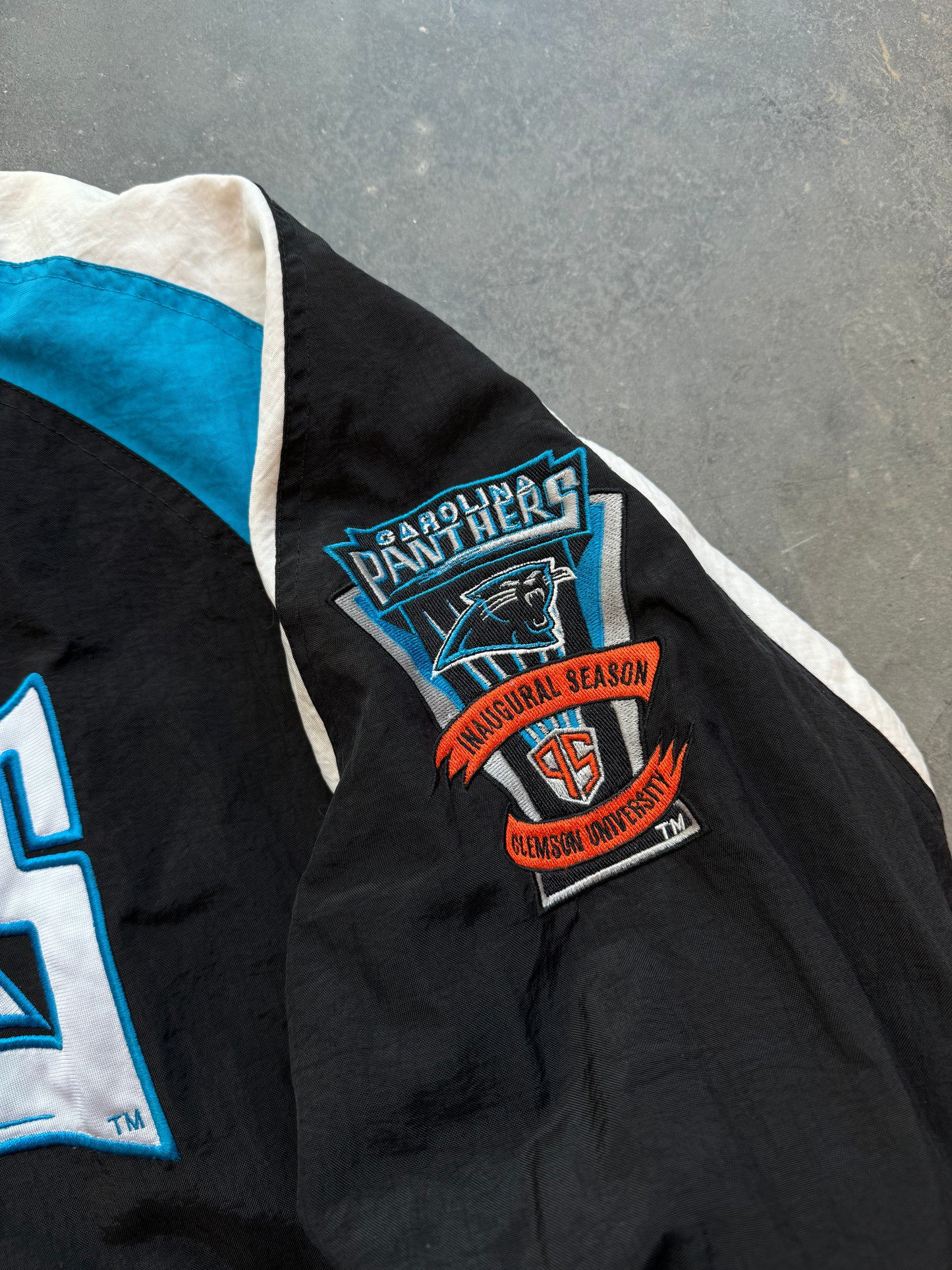 1995 Carolina Panthers Vintage Apex One Inaugural Season NFL Windbreaker Jacket (XL)