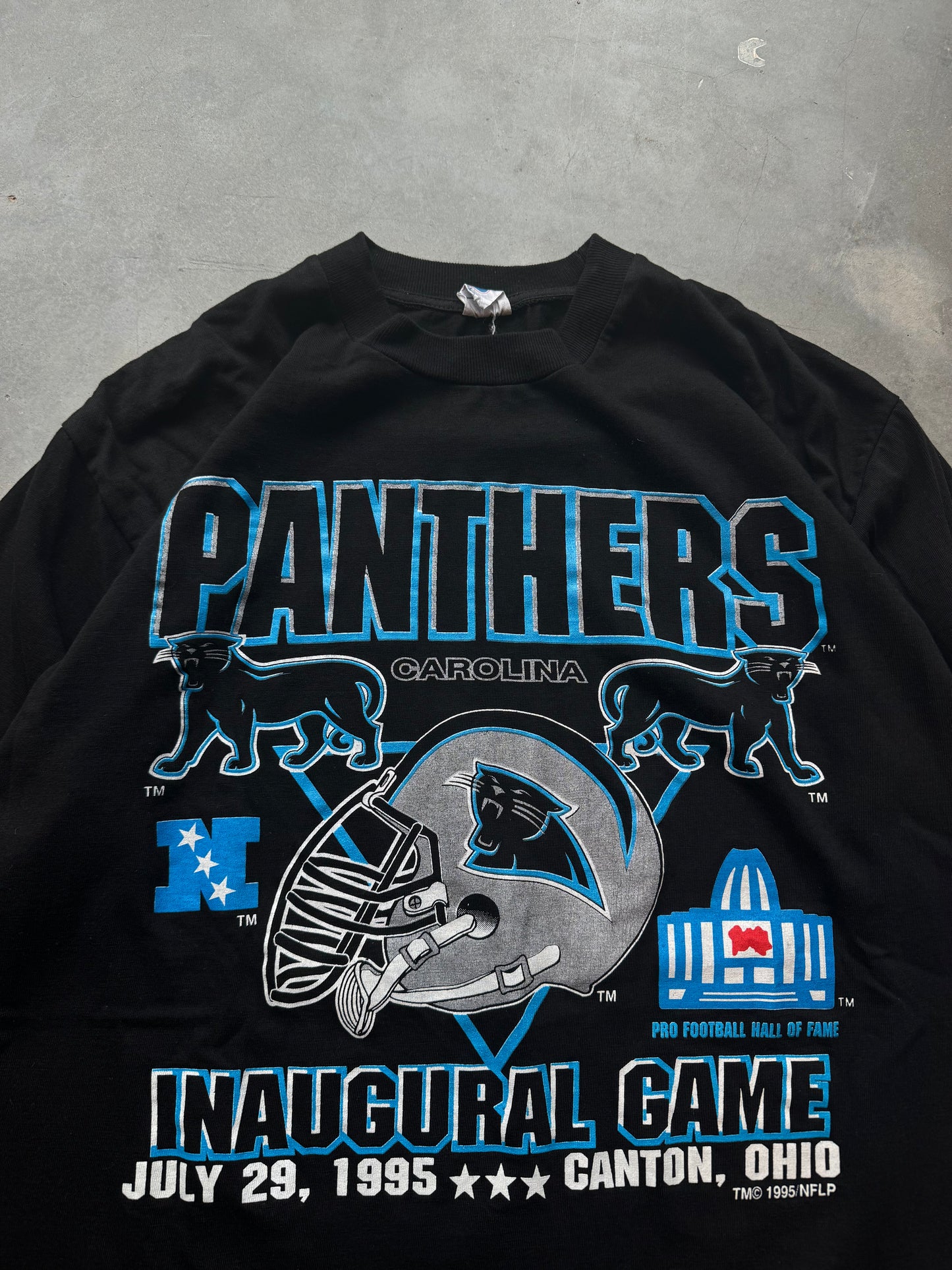 1995 Carolina Panthers Vintage Logo 7 Inaugural Season Hall of Fame Game Full Alternate Cat Logo NFL Tee (Large)
