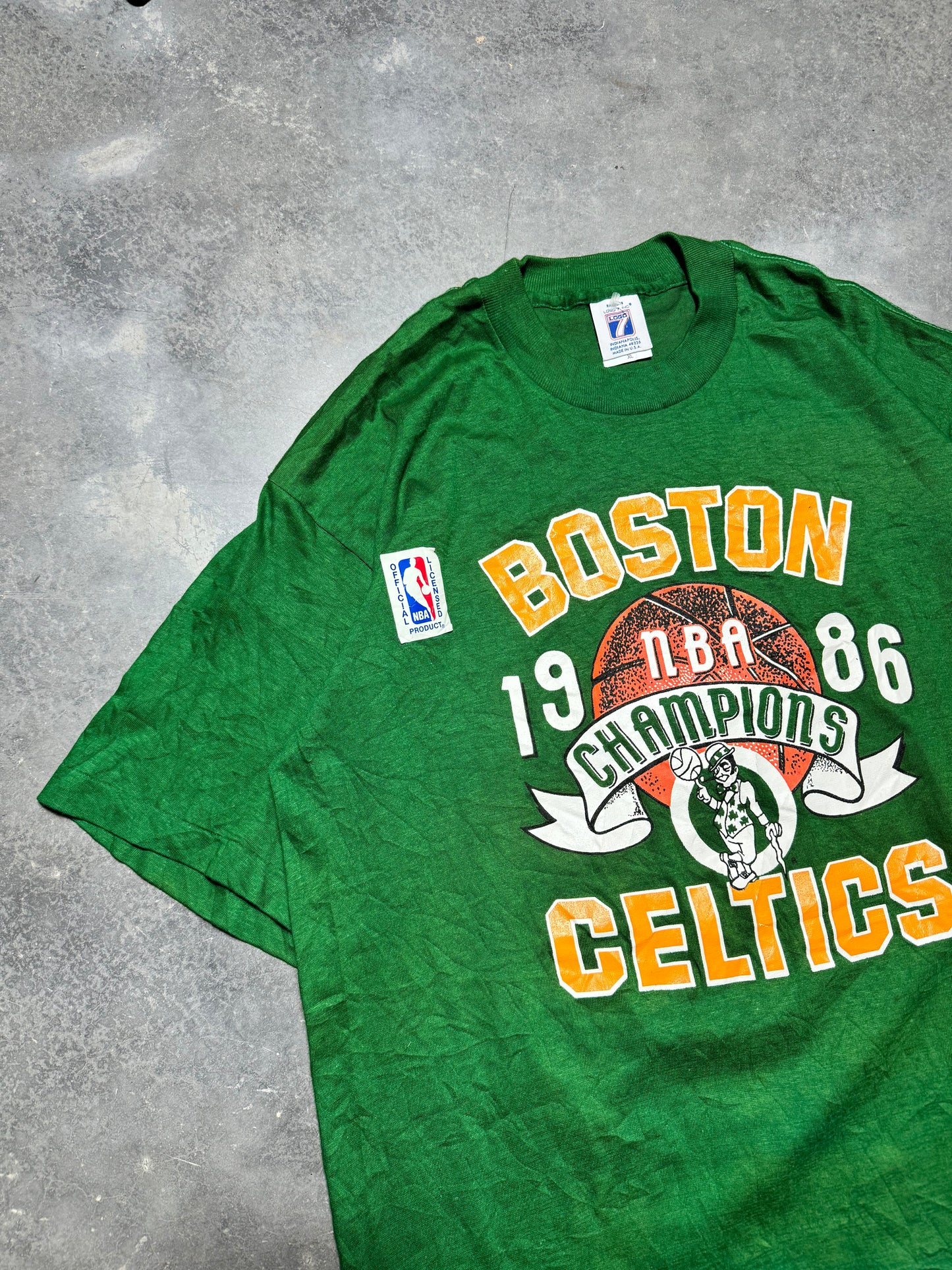 1986 Boston Celtics Vintage Logo 7 NBA Finals Champions Tee - Deadstock (Large)