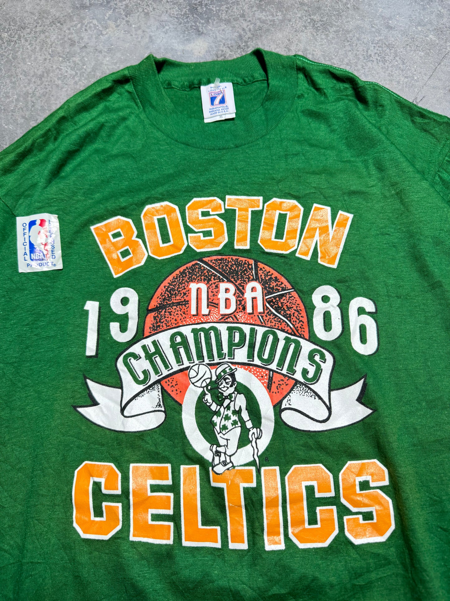 1986 Boston Celtics Vintage Logo 7 NBA Finals Champions Tee - Deadstock (Large)