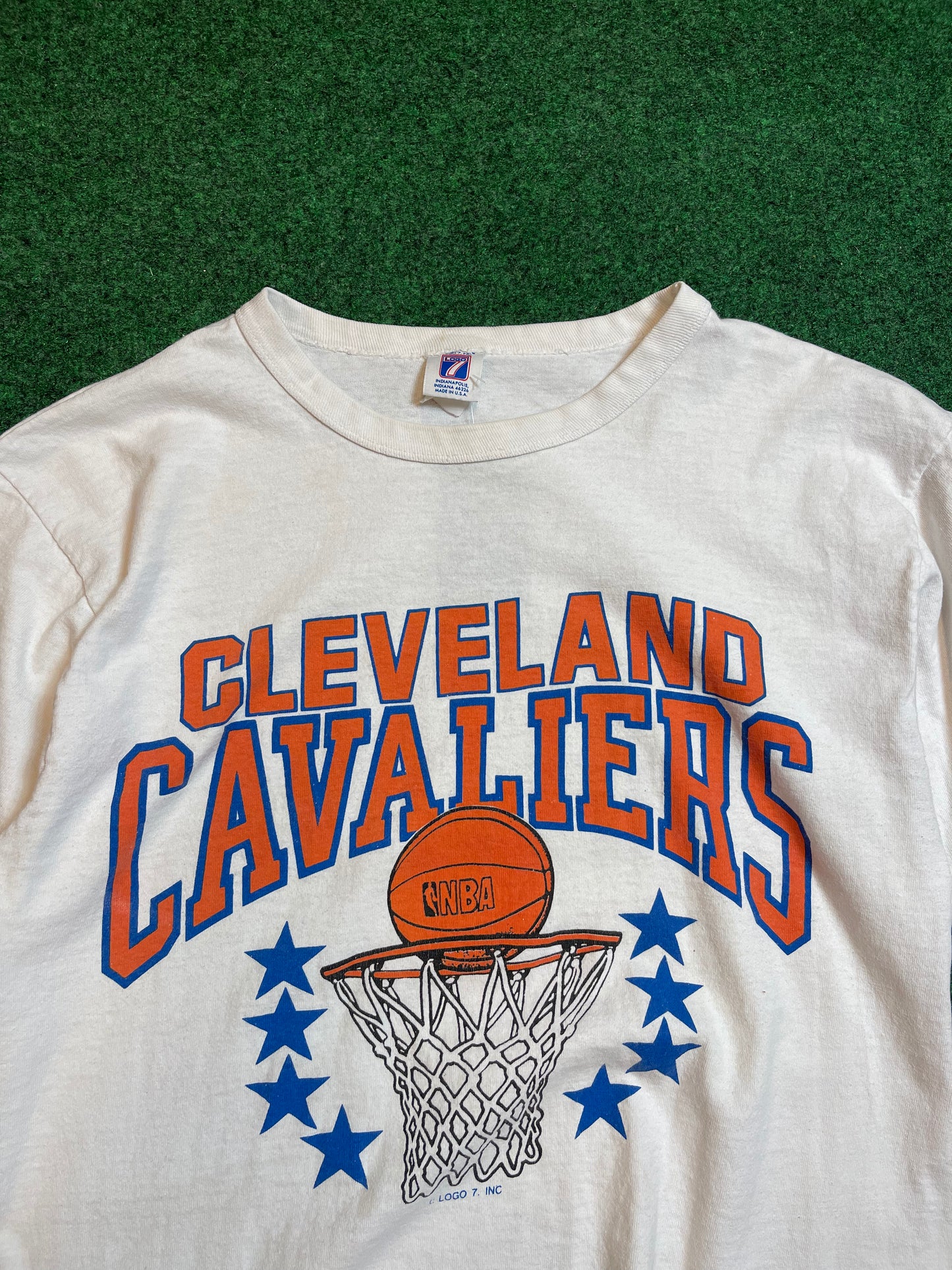 90’s Cleveland Cavaliers Vintage NBA Tee (Large)