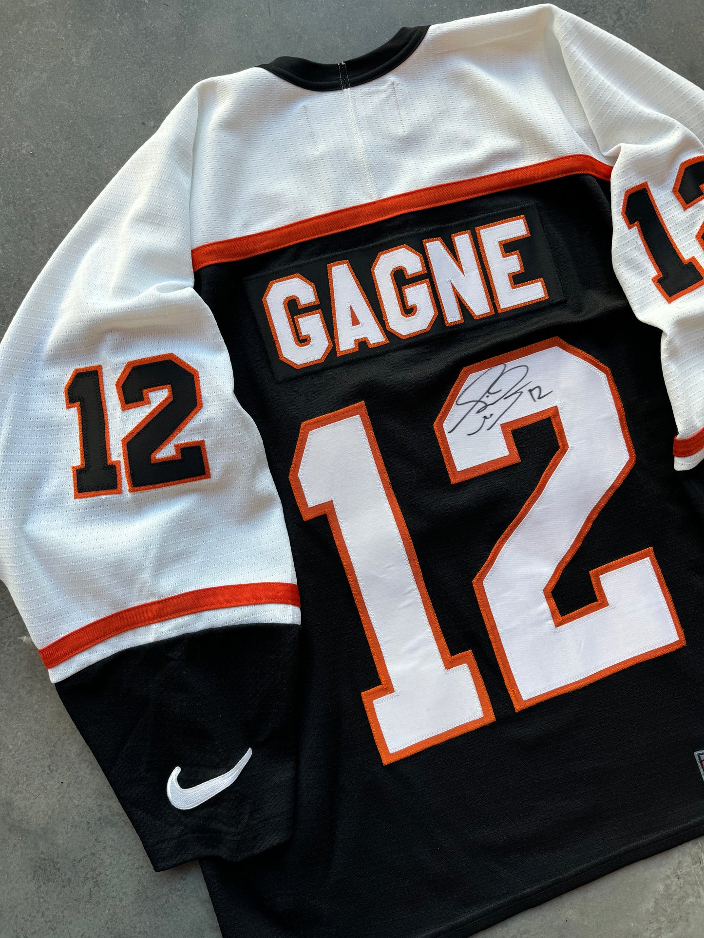 90’s Philadelphia Flyers Simon Gagné Vintage Nike Signed NHL Hockey Jersey (Large)