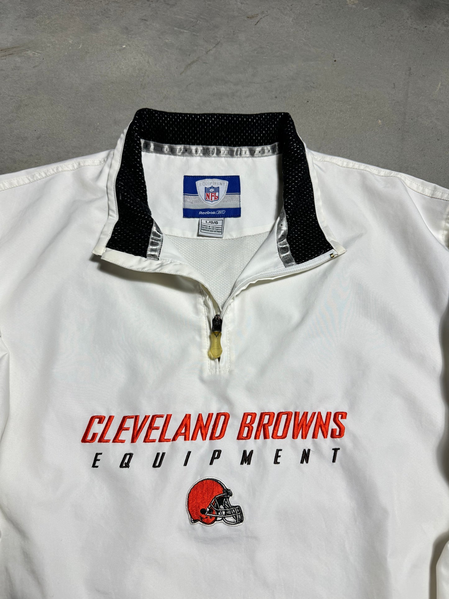 00’s Cleveland Browns Vintage White Reebok NFL Equipment Half Zip Nylon Pullover (Large)