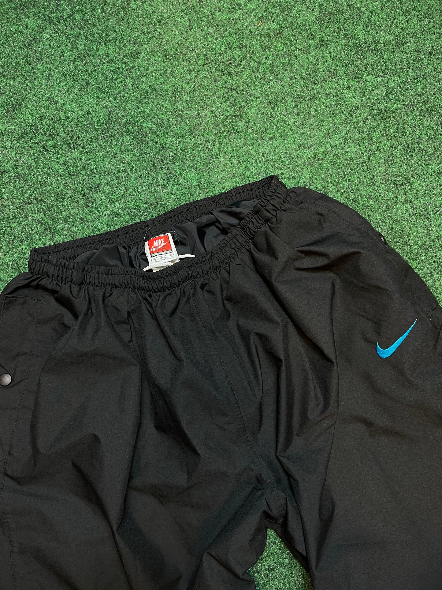 1999 Carolina Panthers Mike Rucker Player Issued Tearaway Nike Practice Nylon NFL Pants (XL)