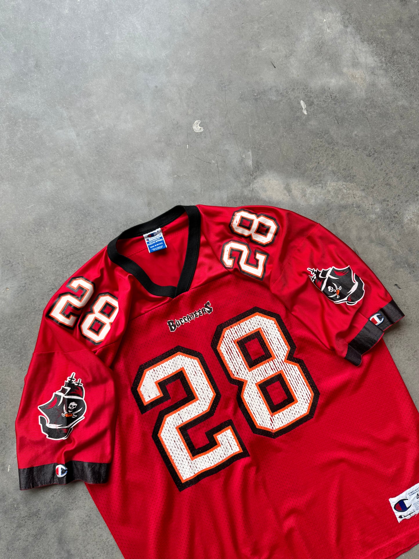 90’s Tampa Bay Buccaneers Warrick Dunn Vintage Champion NFL Jersey (48/XL)