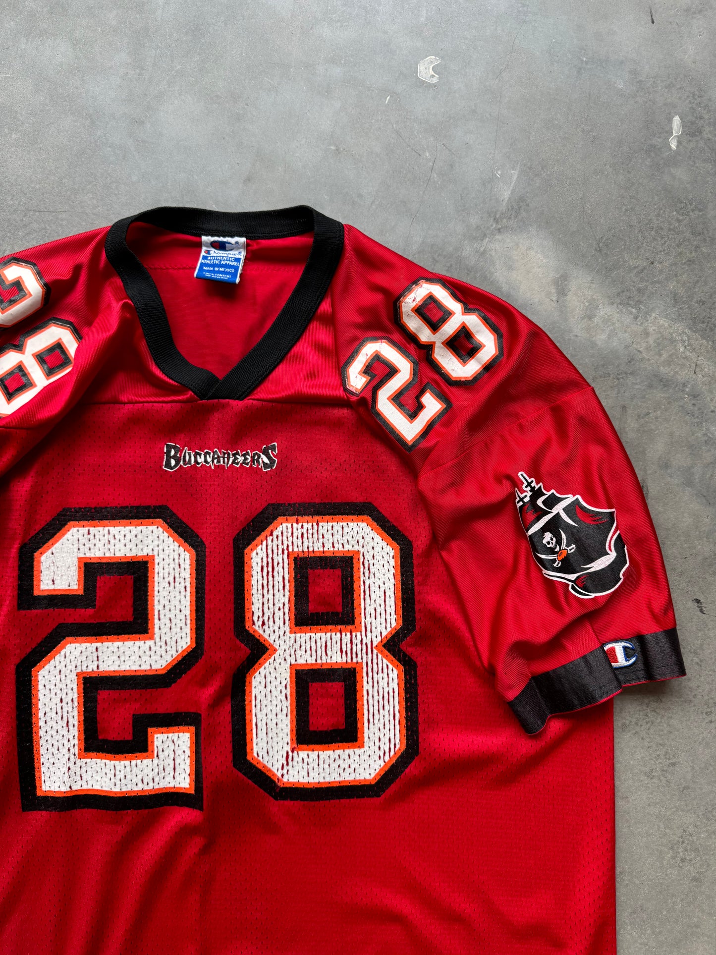 90’s Tampa Bay Buccaneers Warrick Dunn Vintage Champion NFL Jersey (48/XL)