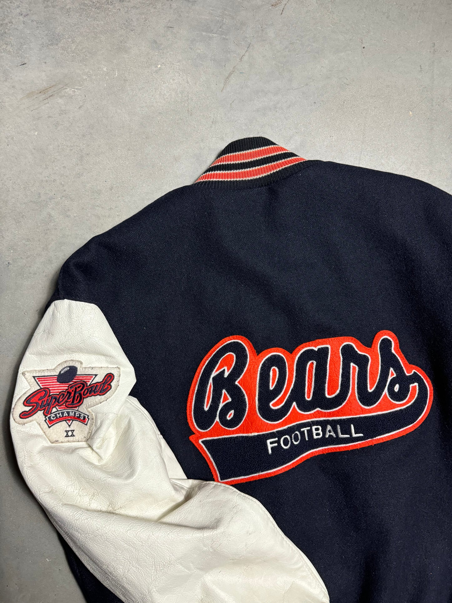 1986 Chicago Bears Vintage DeLong Wool Leather Navy Super Bowl XX Champions NFL Varsity Jacket (Large)