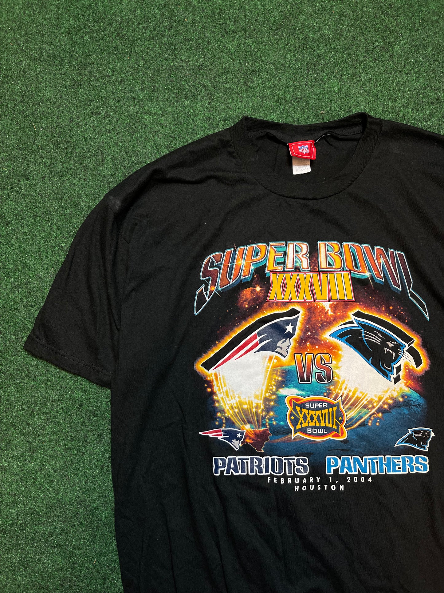 2004 Carolina Panthers vs. New England Patriots Super Bowl XXXVIII NFL Tee (XXL)