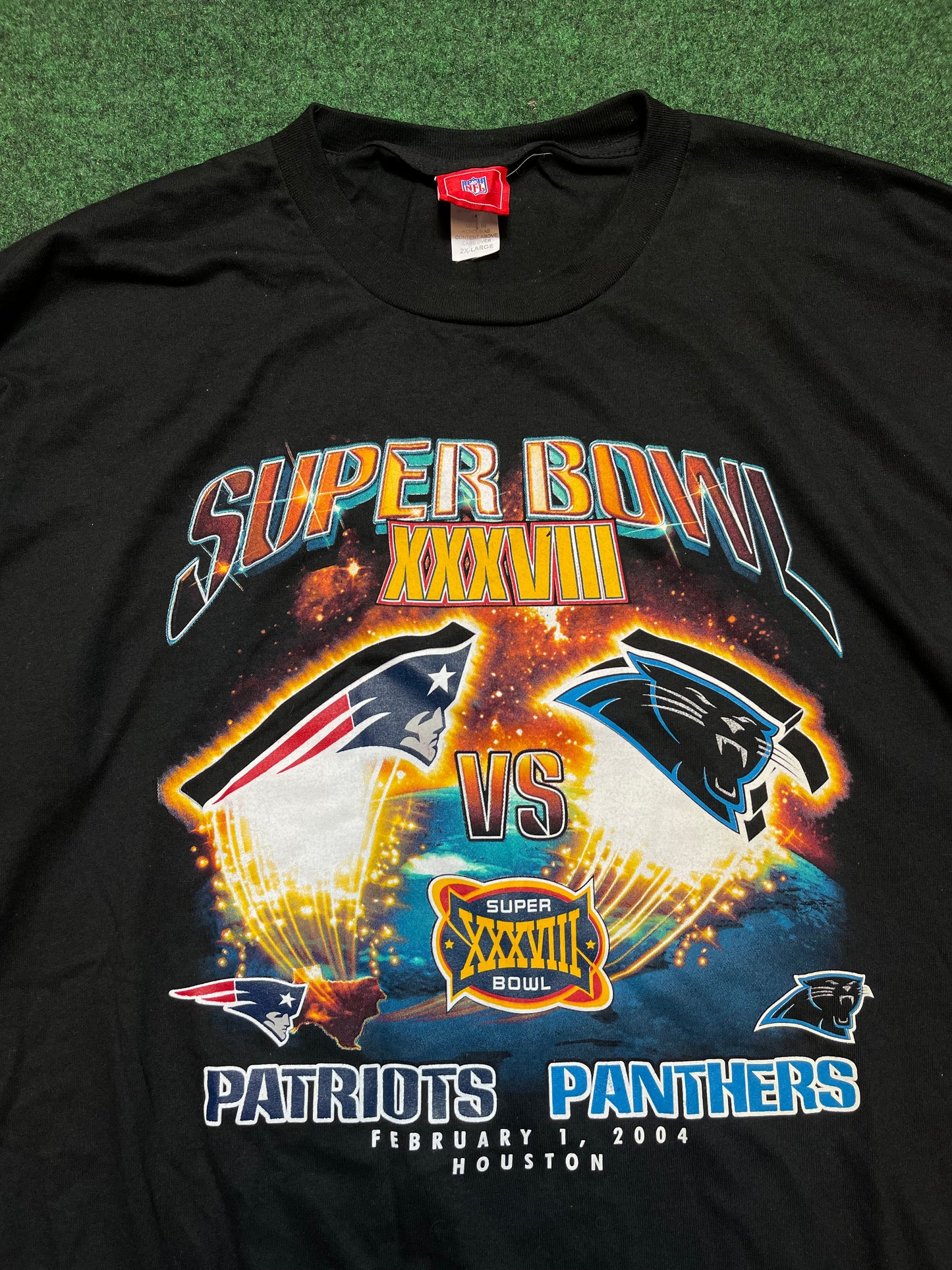 2004 Carolina Panthers vs. New England Patriots Super Bowl XXXVIII NFL Tee (XXL)